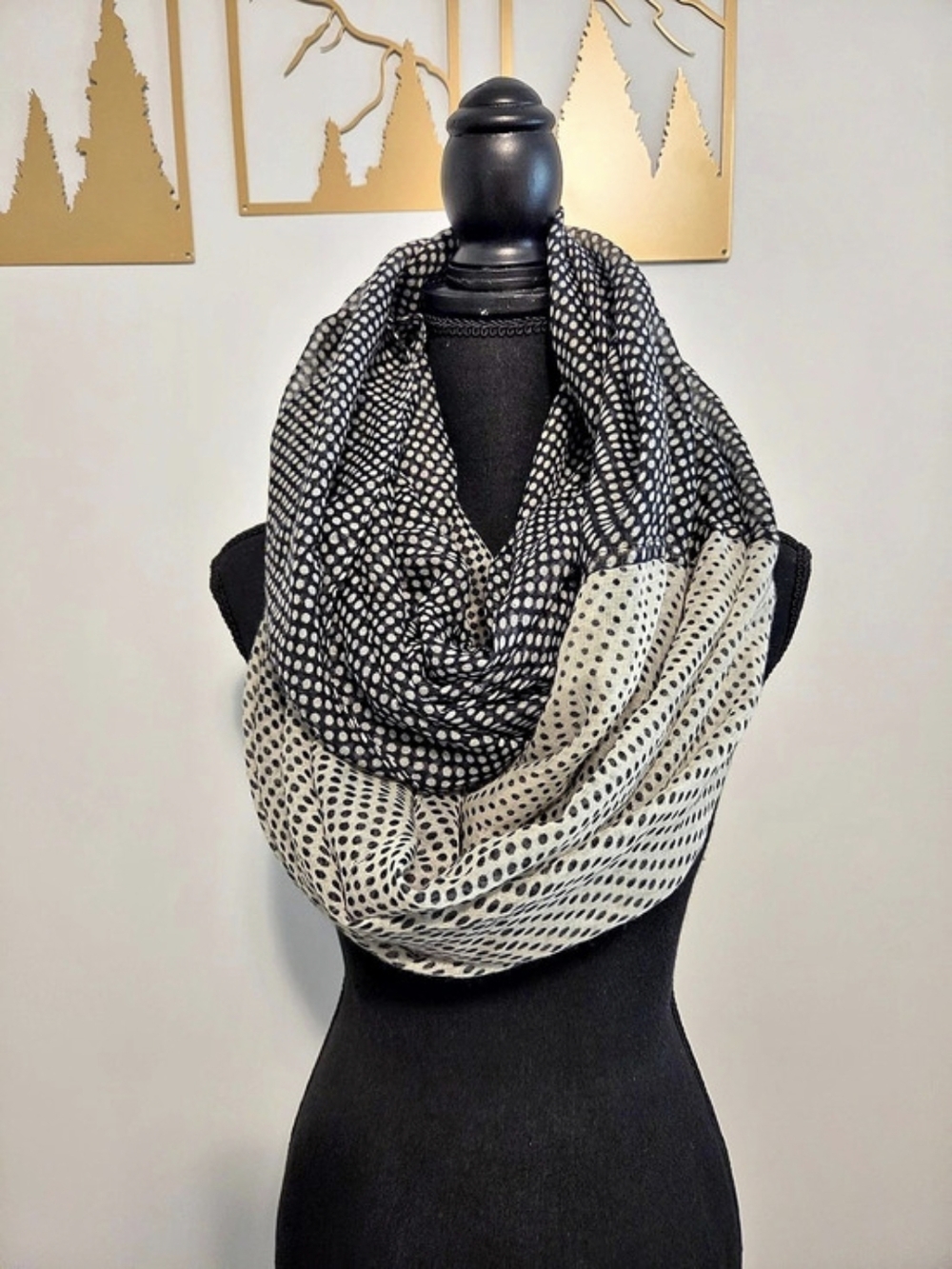 Geometric Scarf in Black & Cream Like New